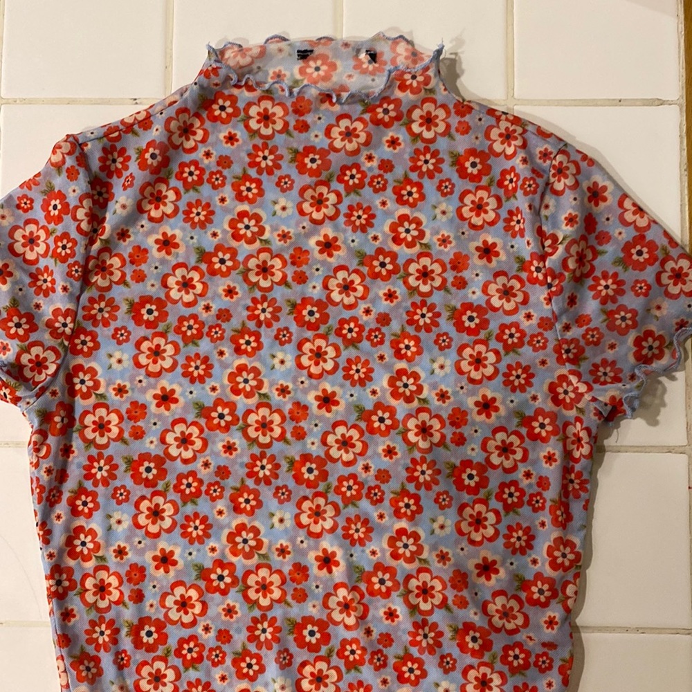 Flowery T shirt mesh